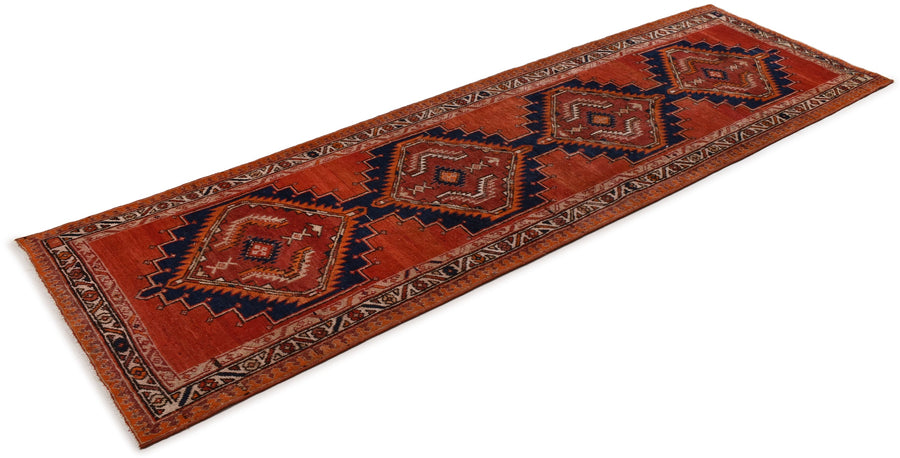 Sarab Arashan (315cm x 93cm)