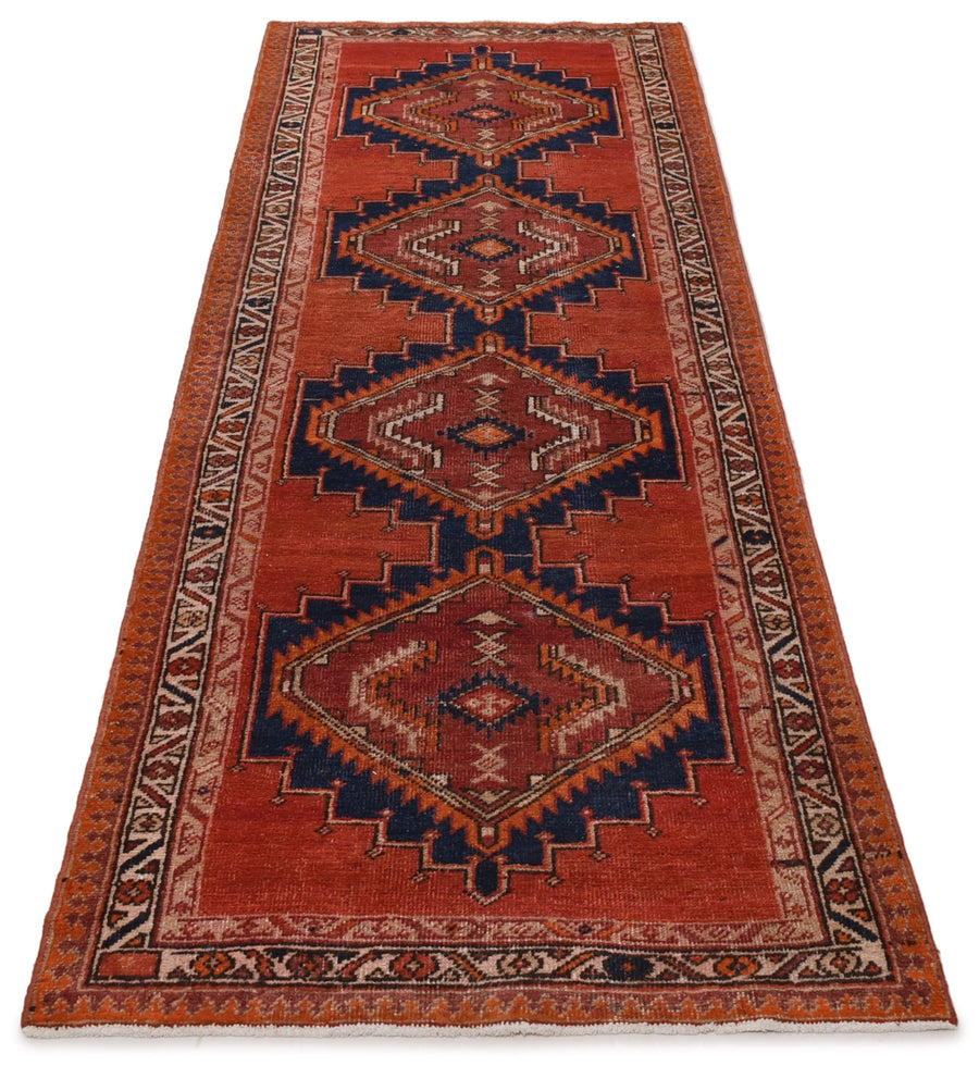 Sarab Arashan (315cm x 93cm)