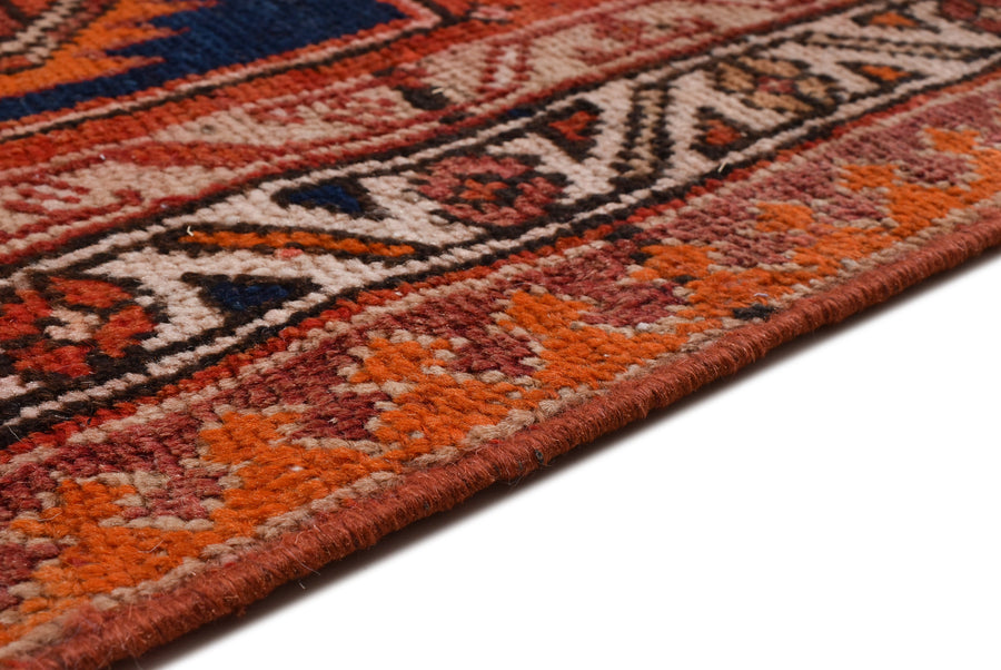 Sarab Arashan (315cm x 93cm)