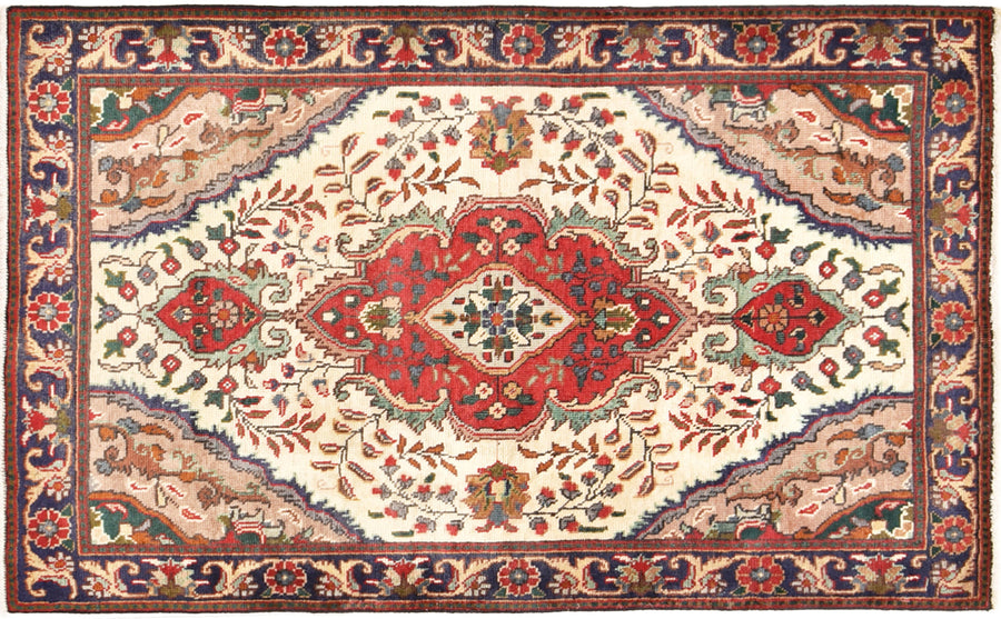 Täbriz Amira (150cm x 92cm)