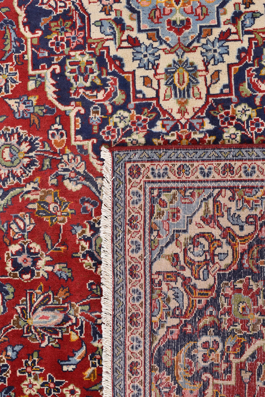 Keschan Saharaz (244cm x 146cm)
